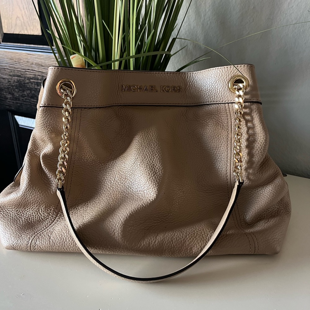 Michael Kors Beige Leather Shoulder Bag